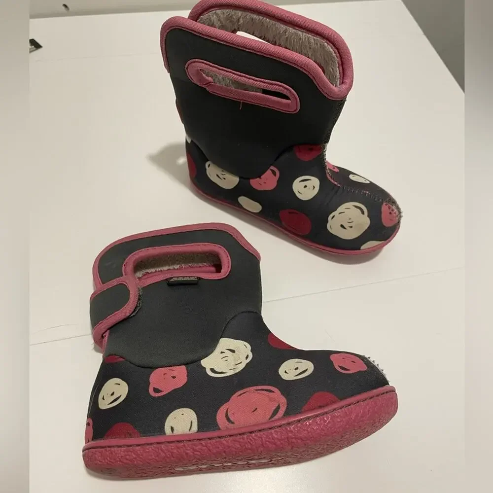 Bogs Brand Pink Polka Dot Print Pull On Winter Boots Girl's Size 8 Waterproof